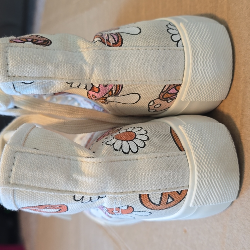 AE + The Smiley Company groovy mushroom print canvas high top sneakers-6 - Picture 5 of 10